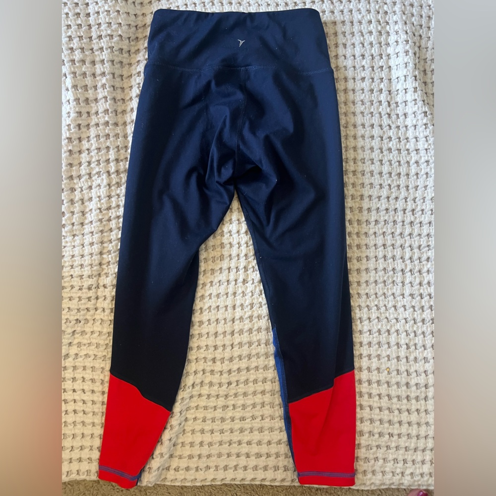 Old Navy Navy and Red Leggings